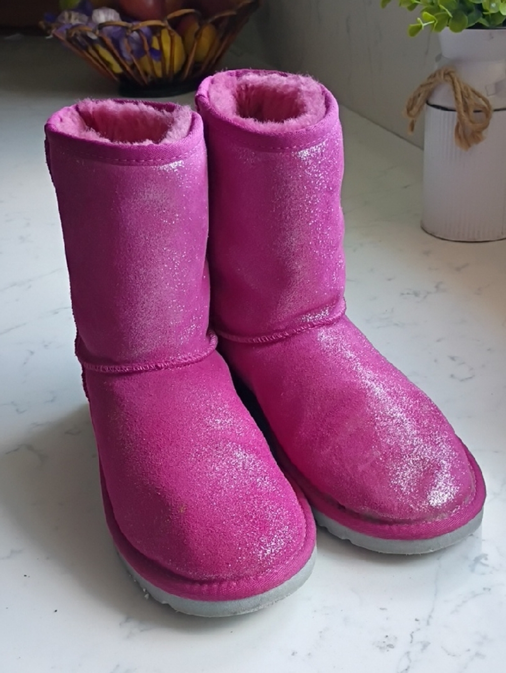 UGG CLASSIC SHORT BOOTS FOR WOMEN